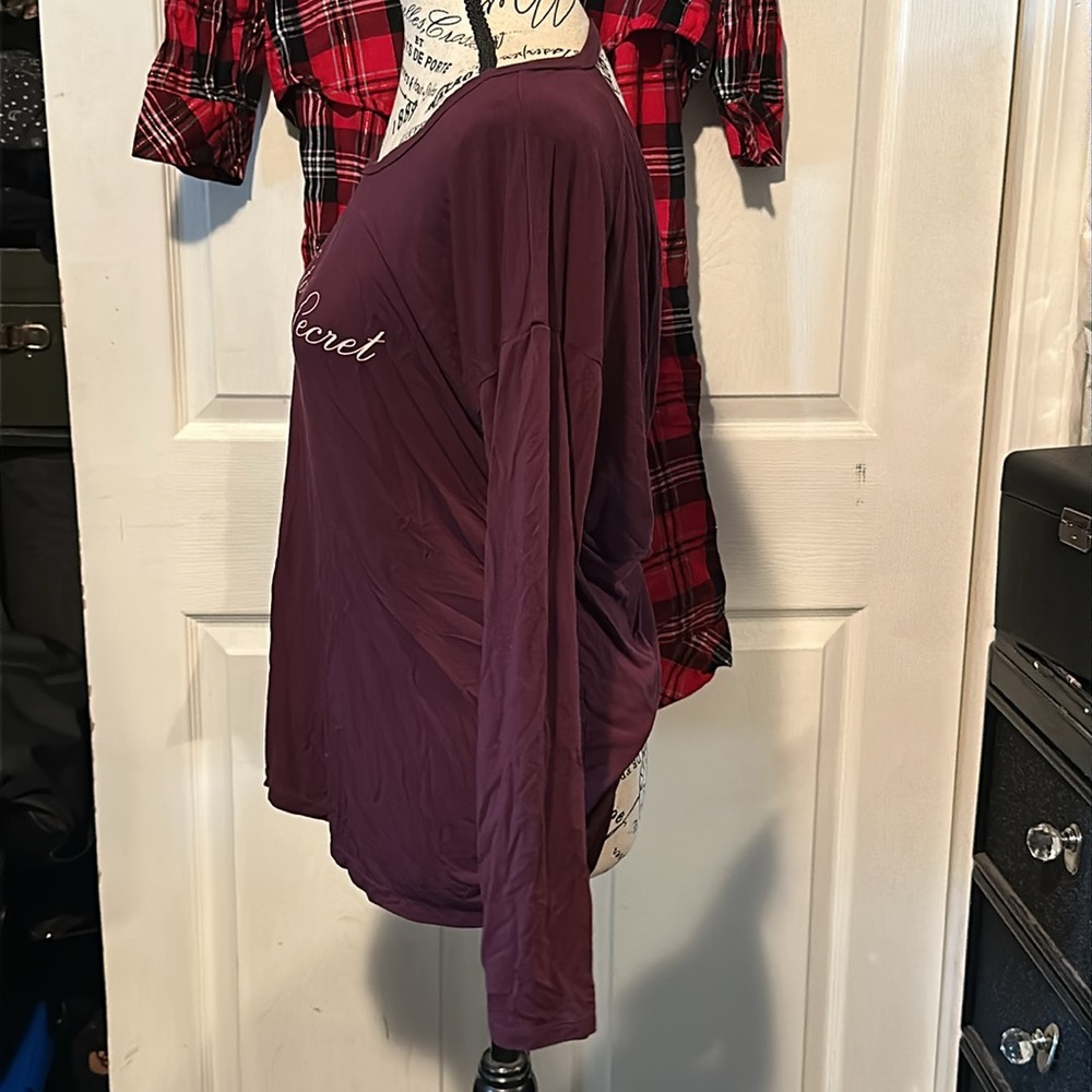 Victoria's Secret Open Back Long Sleeve Sleep Shirt - Picture 6 of 6